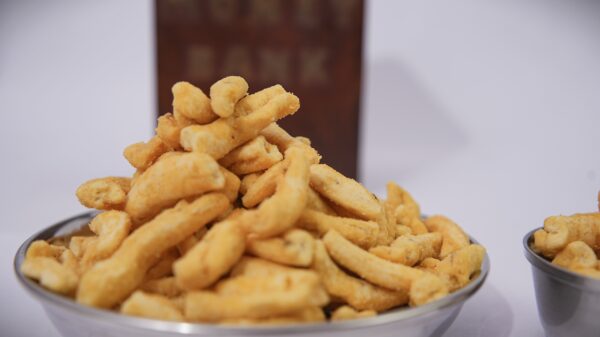 Bhavnagri Gathiya – The Soft & Savory Gujarati Classic